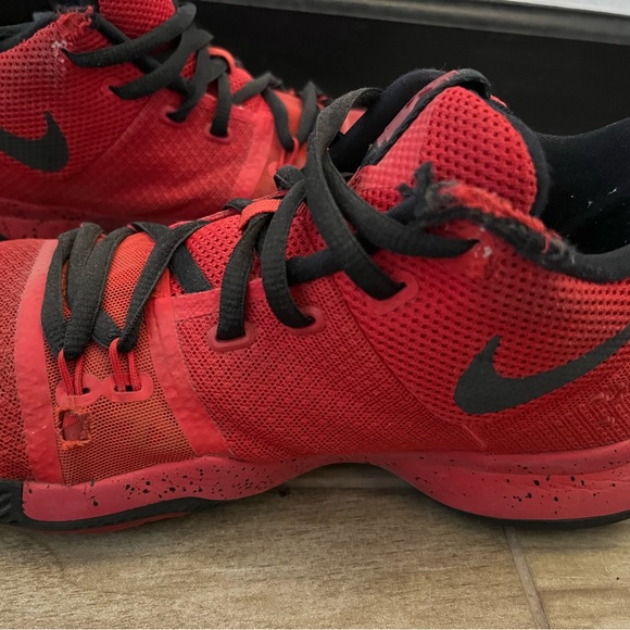 Nike Kyrie 3 GS 'Candy Apple. Size 7Y' - Picture 4 of 7